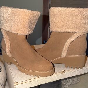 Dolce Vita Tan Shearling Winter Boots